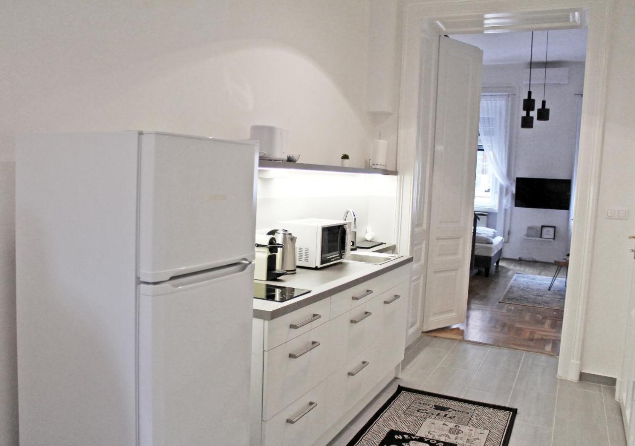 Апартаменти Luxury New Cozy Flat At Dob Street Nearby Gozsdu Court Будапешт Екстер'єр фото