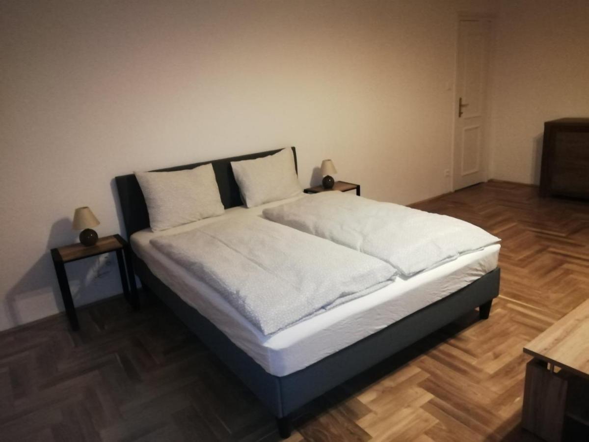 Апартаменти Luxury New Cozy Flat At Dob Street Nearby Gozsdu Court Будапешт Екстер'єр фото