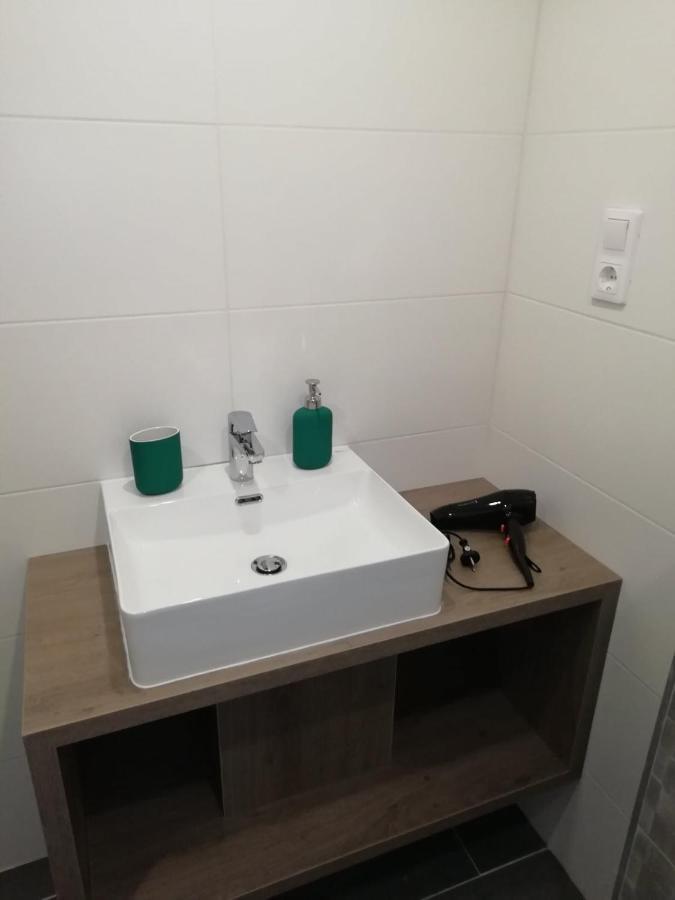 Апартаменти Luxury New Cozy Flat At Dob Street Nearby Gozsdu Court Будапешт Екстер'єр фото