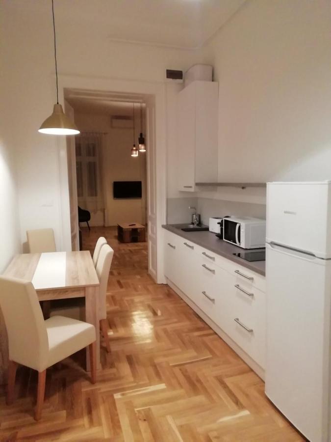 Апартаменти Luxury New Cozy Flat At Dob Street Nearby Gozsdu Court Будапешт Екстер'єр фото