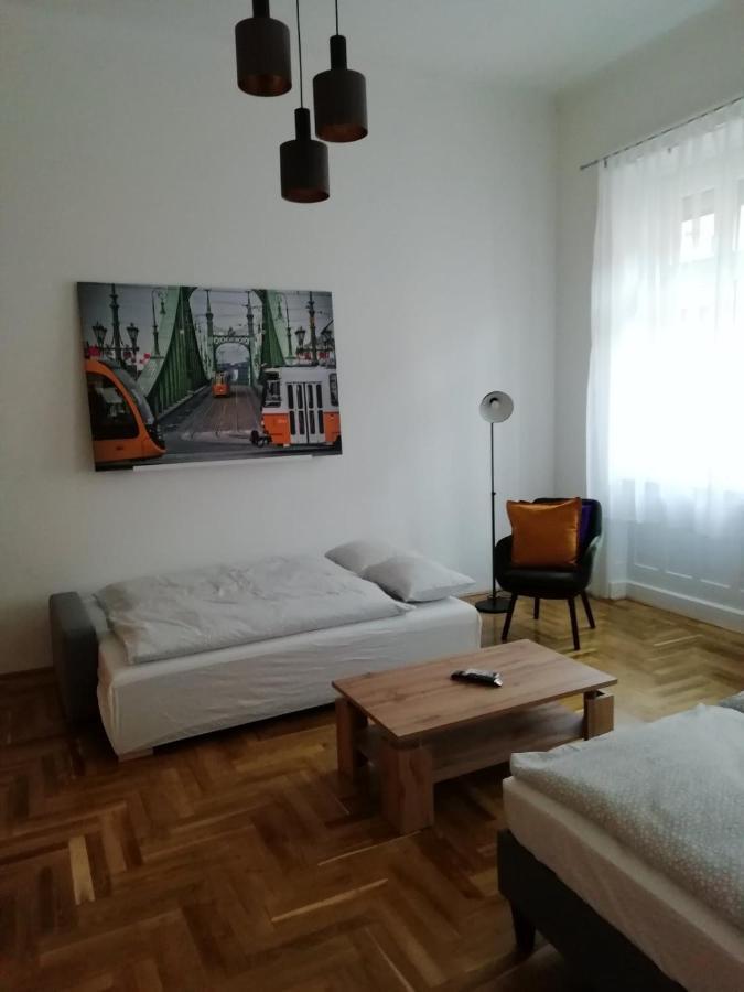 Апартаменти Luxury New Cozy Flat At Dob Street Nearby Gozsdu Court Будапешт Екстер'єр фото